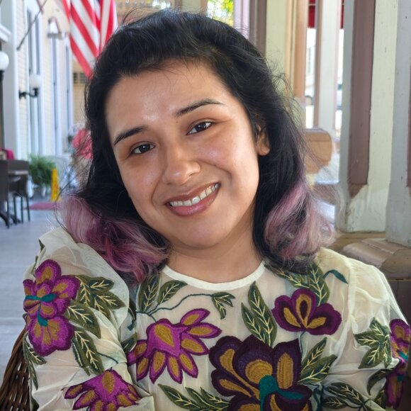Meet your Posher, Joselyn - Picture 1 of 1